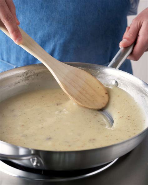 thickening sauce with flour